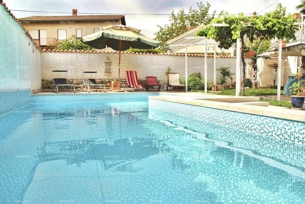 Частный дом в Валбандоне! 1