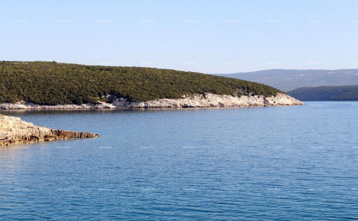 Строительный участок в тихом месте. 1