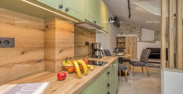 Продам красивый жилой дом на три квартиры в центре Врсара! 20