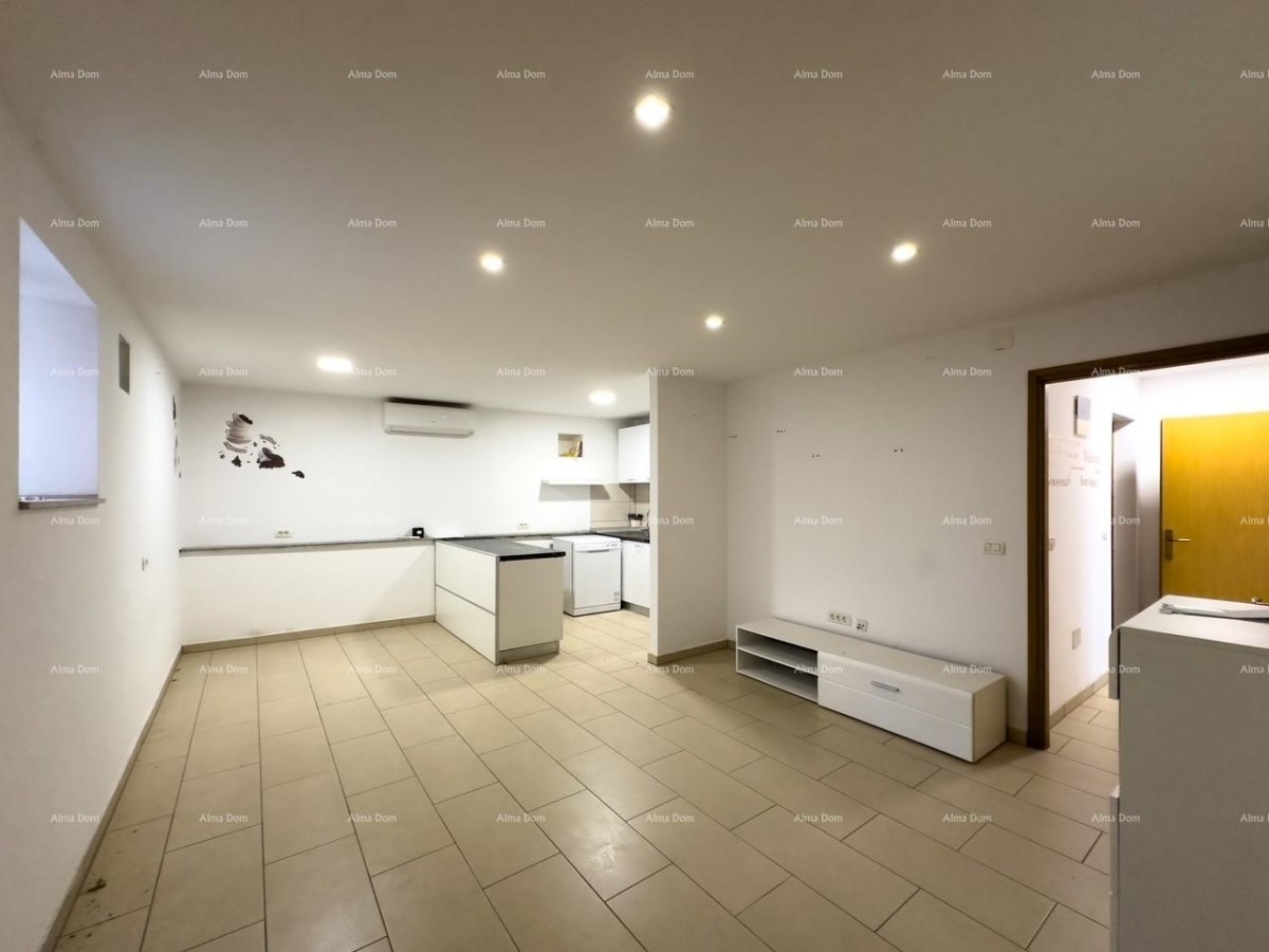 Продается   отремонтированный дом с видом на море, Медулин! 3