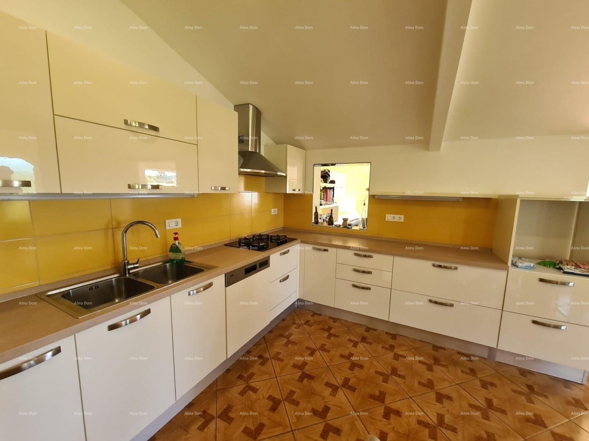 Blizina Ližnjana u malom istarskom mjestu, samostojeća kuća površine 103 m² 15
