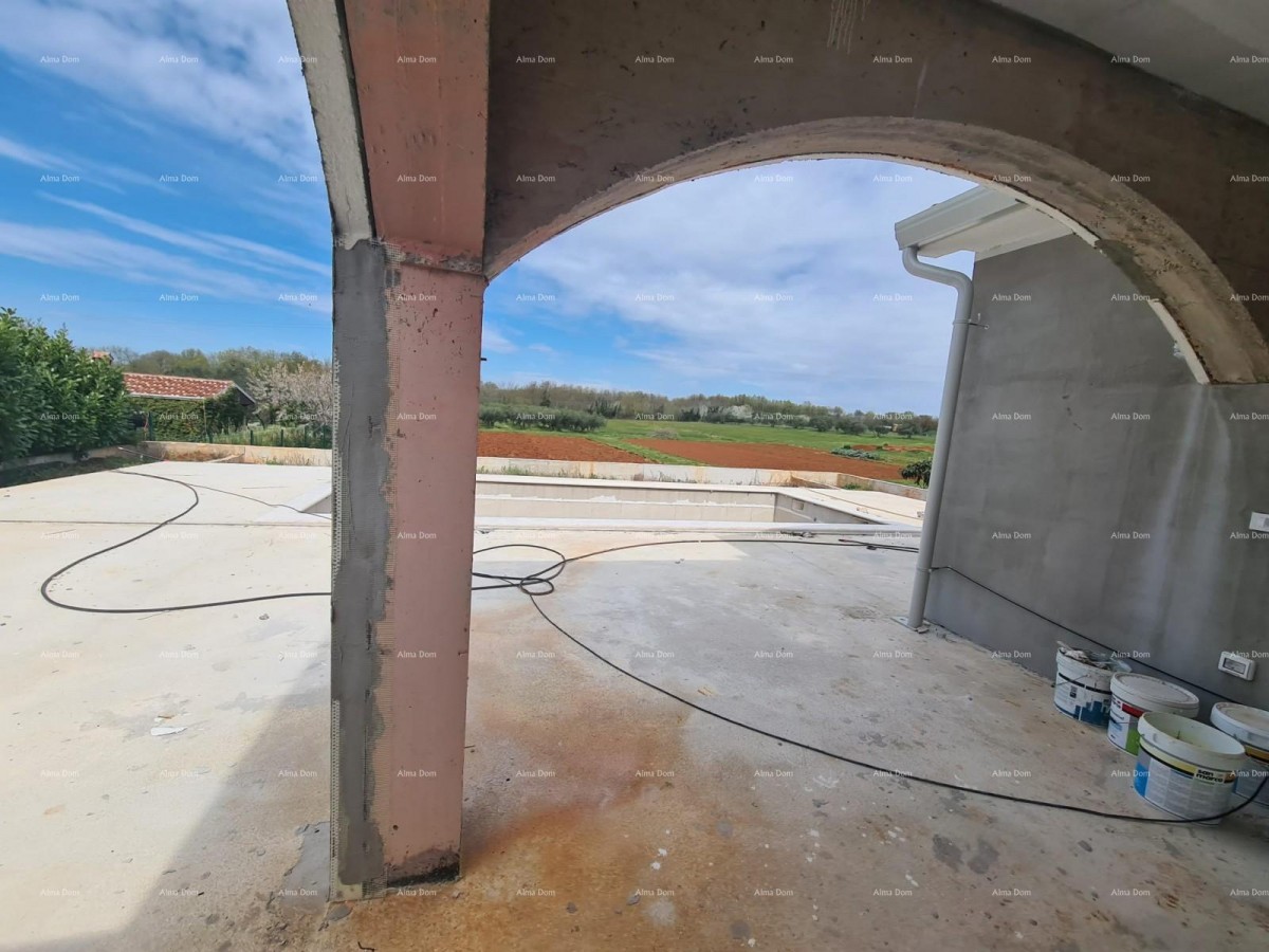 Elegante villa in un ambiente tranquillo vicino al mare con vista su vigneti e uliveti 2