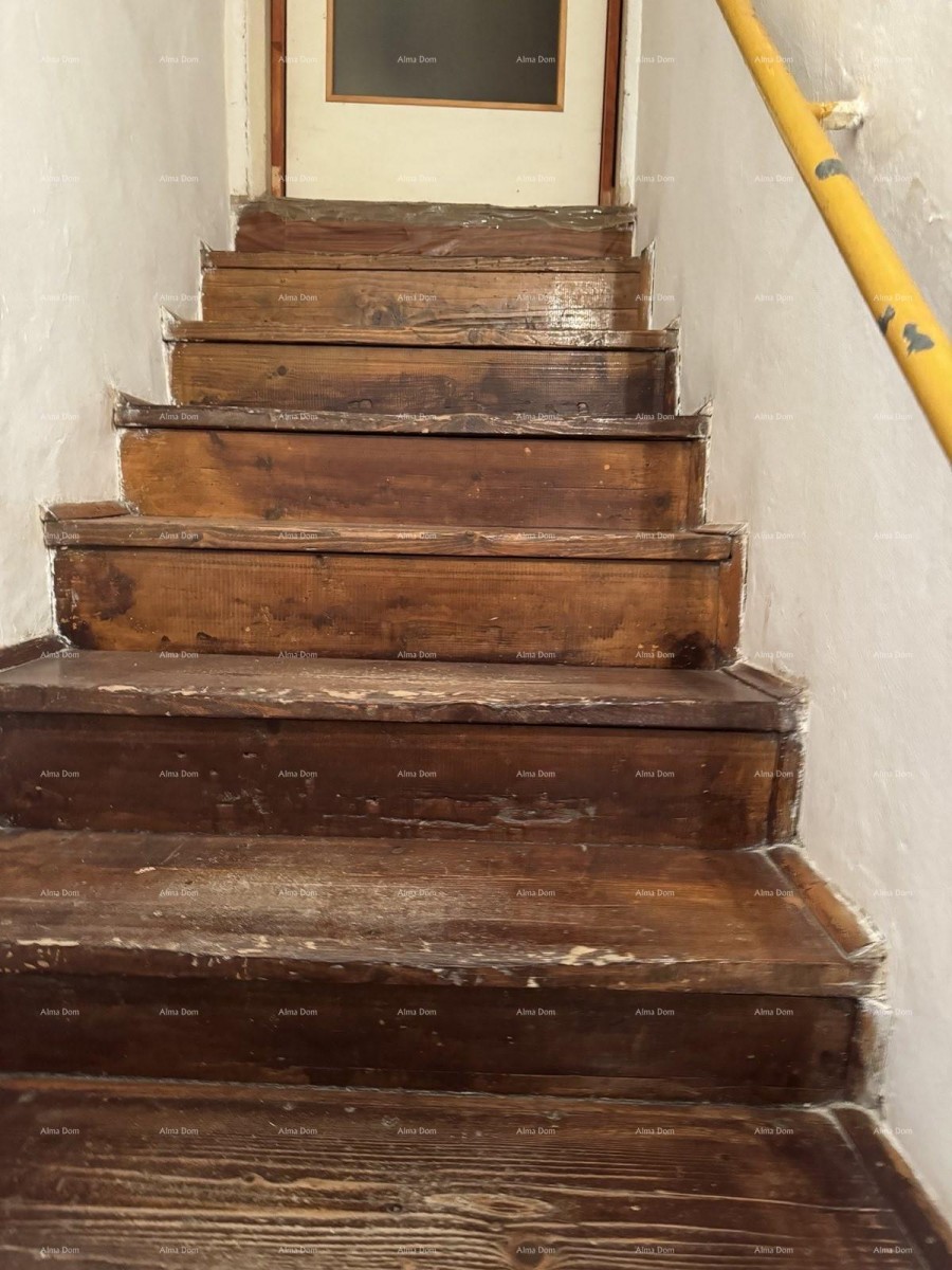 Prodamo hišo z dvoriščem v neposredni bližini centra, Buje! 21