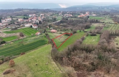 Građevinsko zemljište sa pravomoćnom dozvolom!