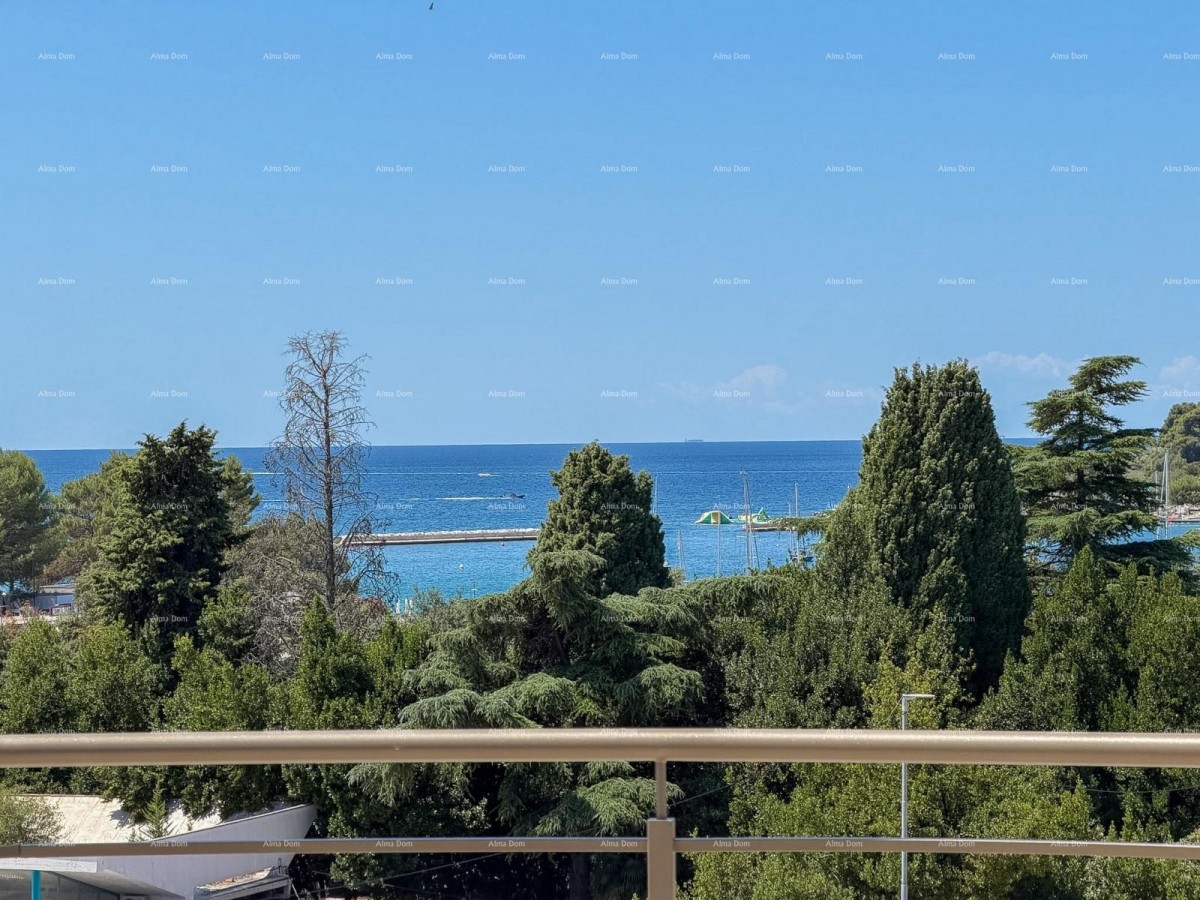 DVOETAŽNI APARTMA V CENTRU POREČA 22