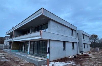 Продажа - квартира в новостройке с садом и парковочным местом, Рови