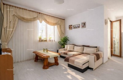 Rovinj – property with two apartments, sea view, and parking space