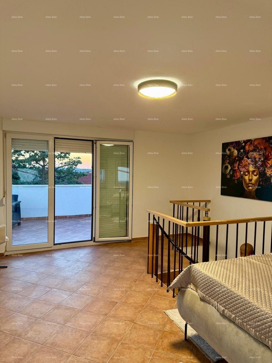 Prodaja - prenovljena hiša na odlični lokaciji z dvema apartmajema in čudovitim razgledom, Medulin! 16