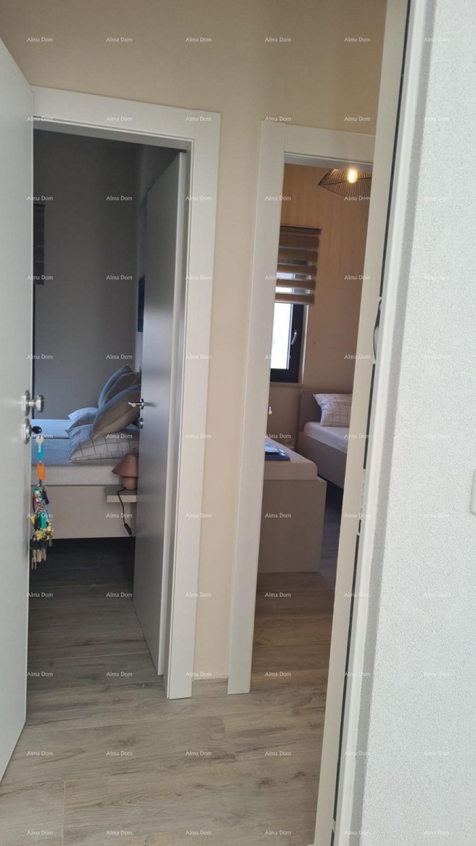 Moderen apartma v bloku E, s parkirnim mestom in shrambo v bližini Umaga! 13