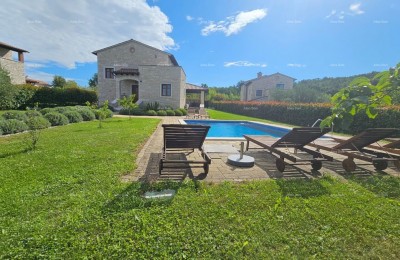 Prostrana casa con piscina a Sveti Lovreč - la casa perfetta per la famiglia