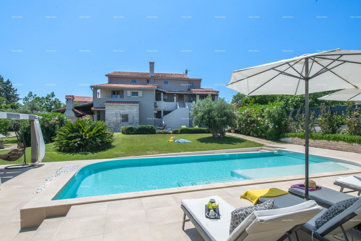 Sale - luxury villa with a pool and additional building, on a spacious property, Ližnjan! 2