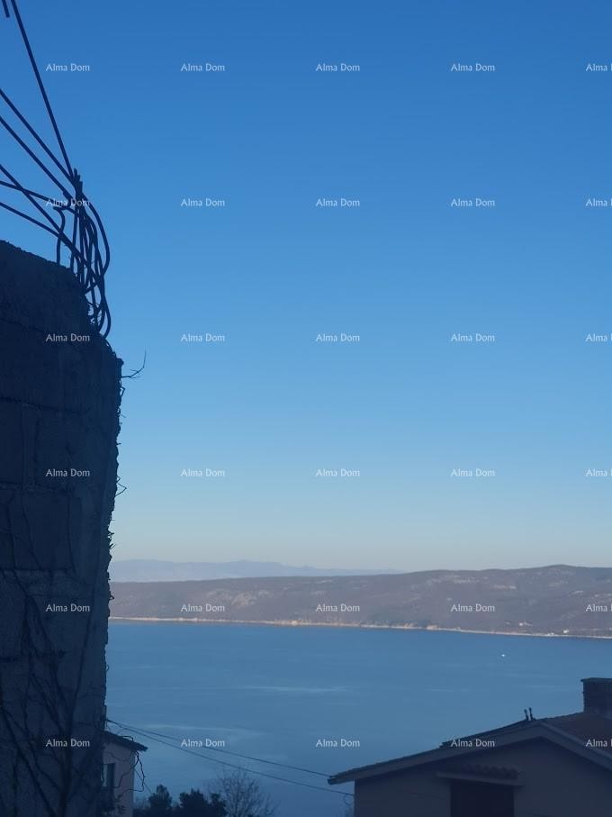 Građevinski teren s pogledom na more 1