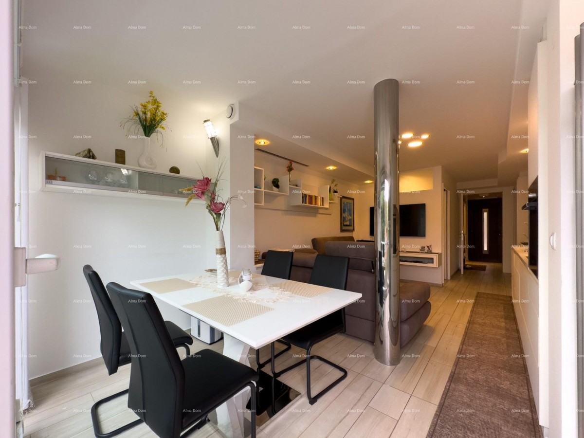 For sale: renovated apartment in Duga Uvala! 22