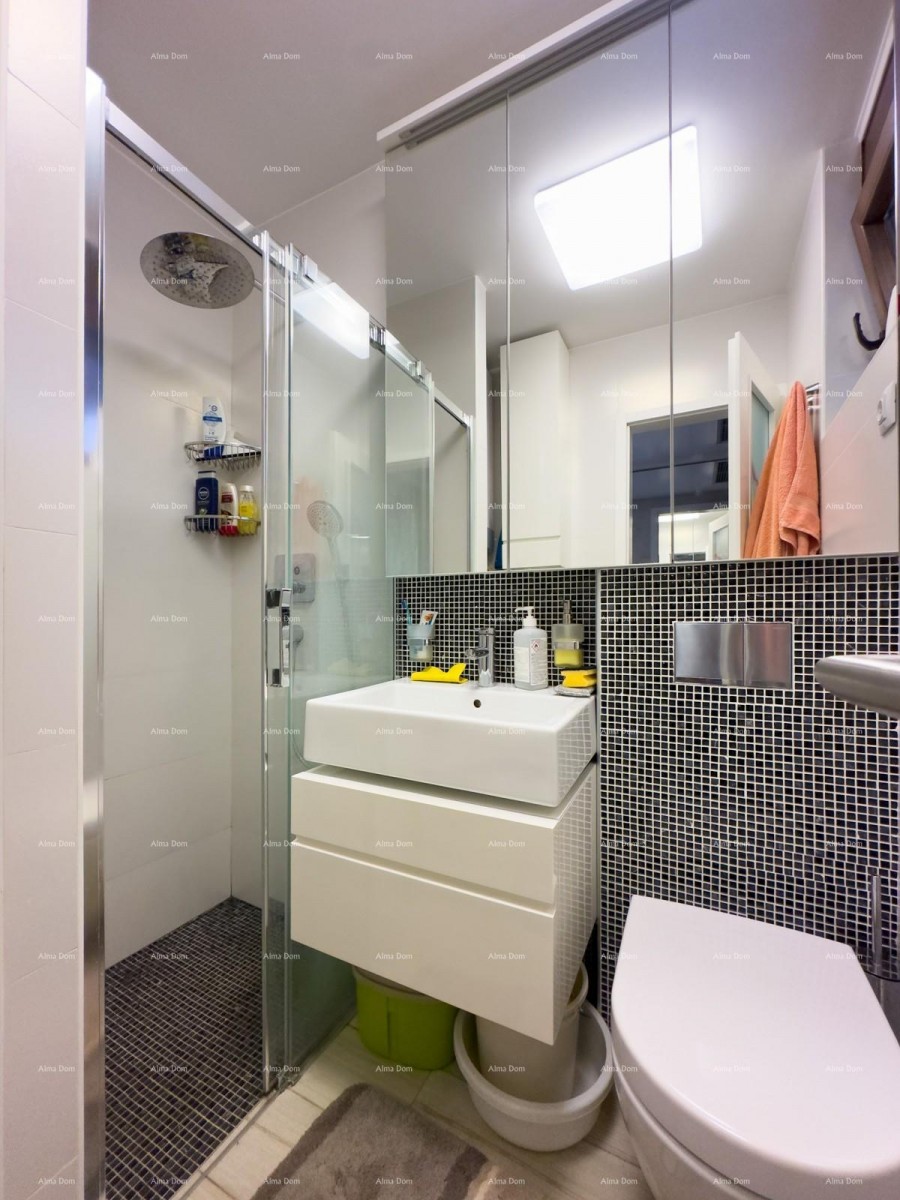 For sale: renovated apartment in Duga Uvala! 7