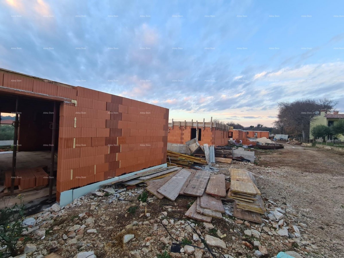 LIŽNJAN! VENDITA DI UNA CASA IN COSTRUZIONE CON PISCINA. 8