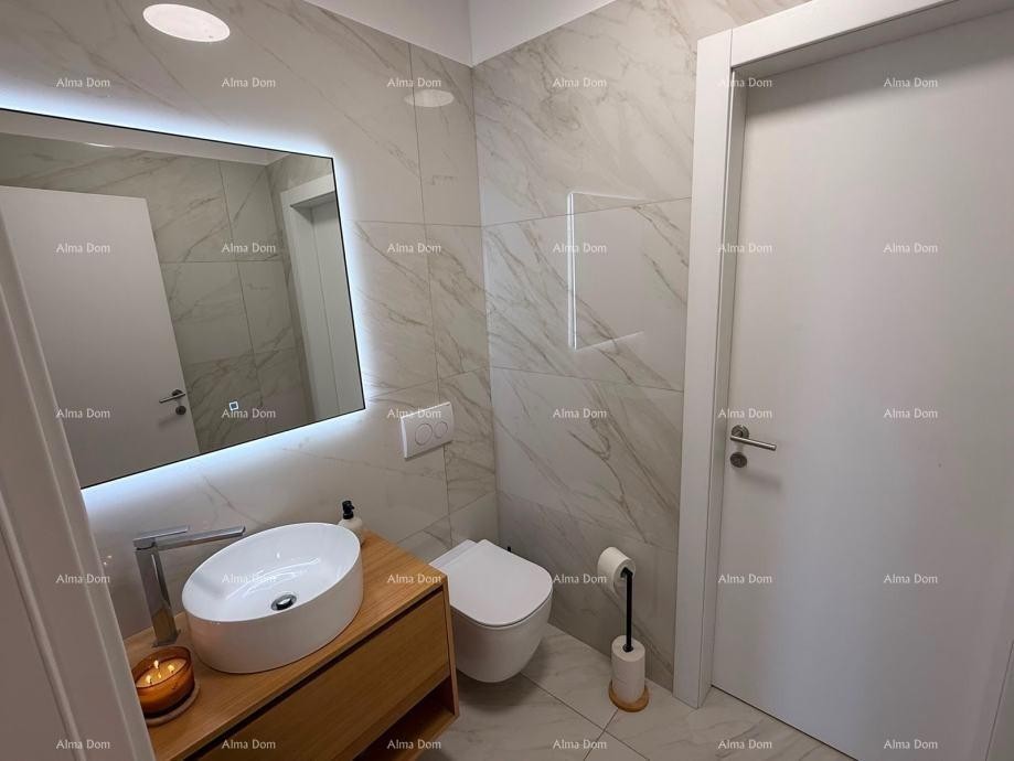 DVOETAŽNI APARTMA S PRIVATNIM BAZENOM IN VELIKO ZEMLJIŠČE – POREČ 17