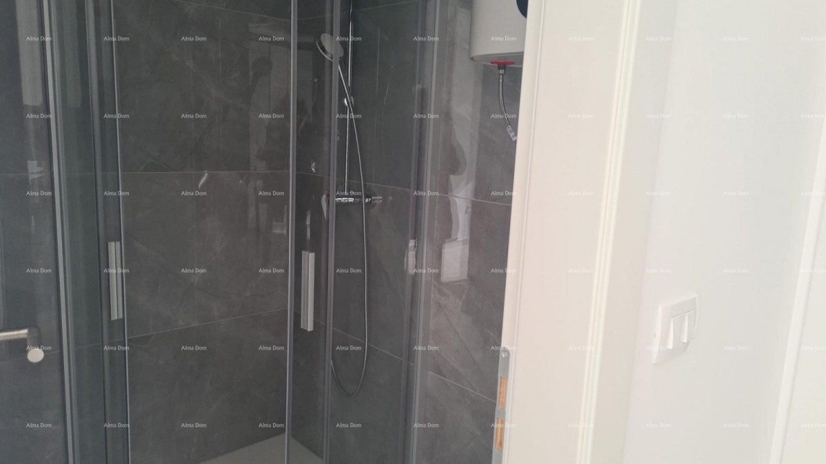 Moderen apartma v bloku D z dvema parkirnima mestoma, blizu Umaga! 6