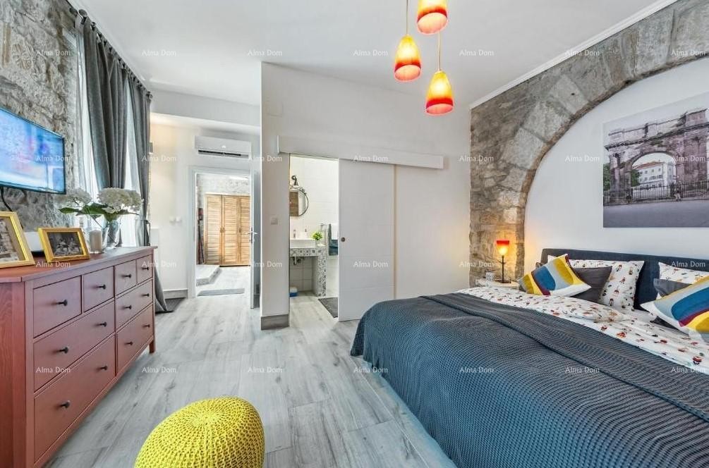 Stan u centru Pule. 500 metara od Gardina. 11