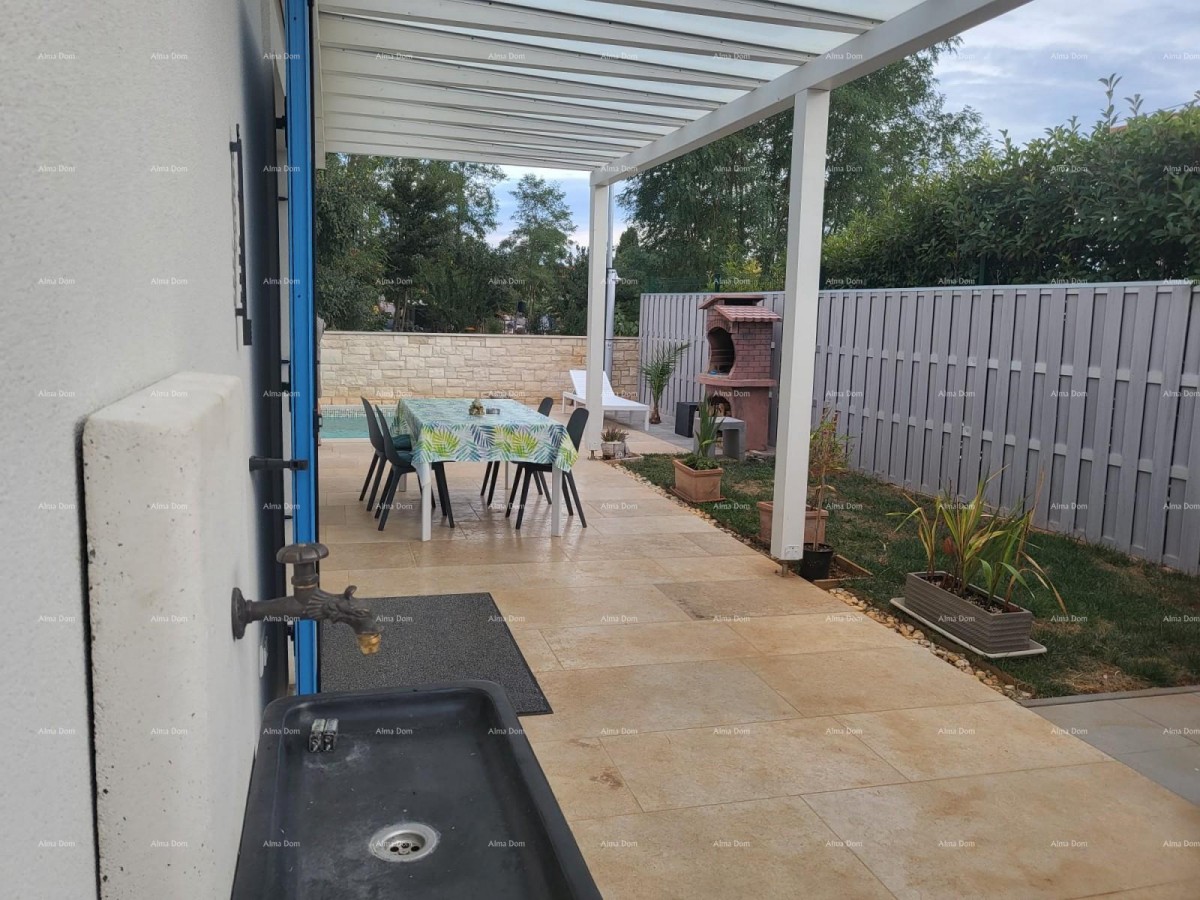 Novigrad, one-story house with swimming pool 15