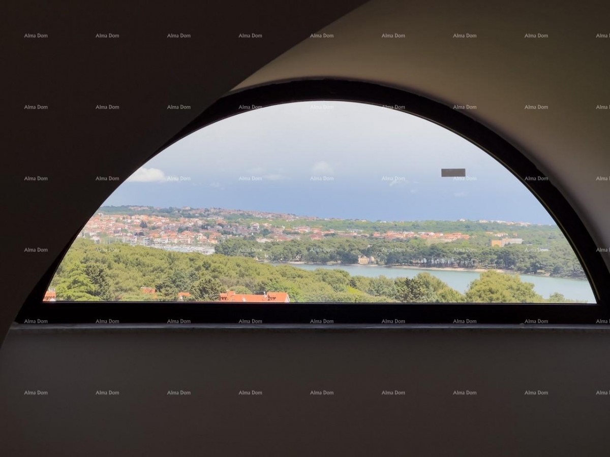 Vendiamo un appartamento con una bellissima vista sul mare! Premantura! 25