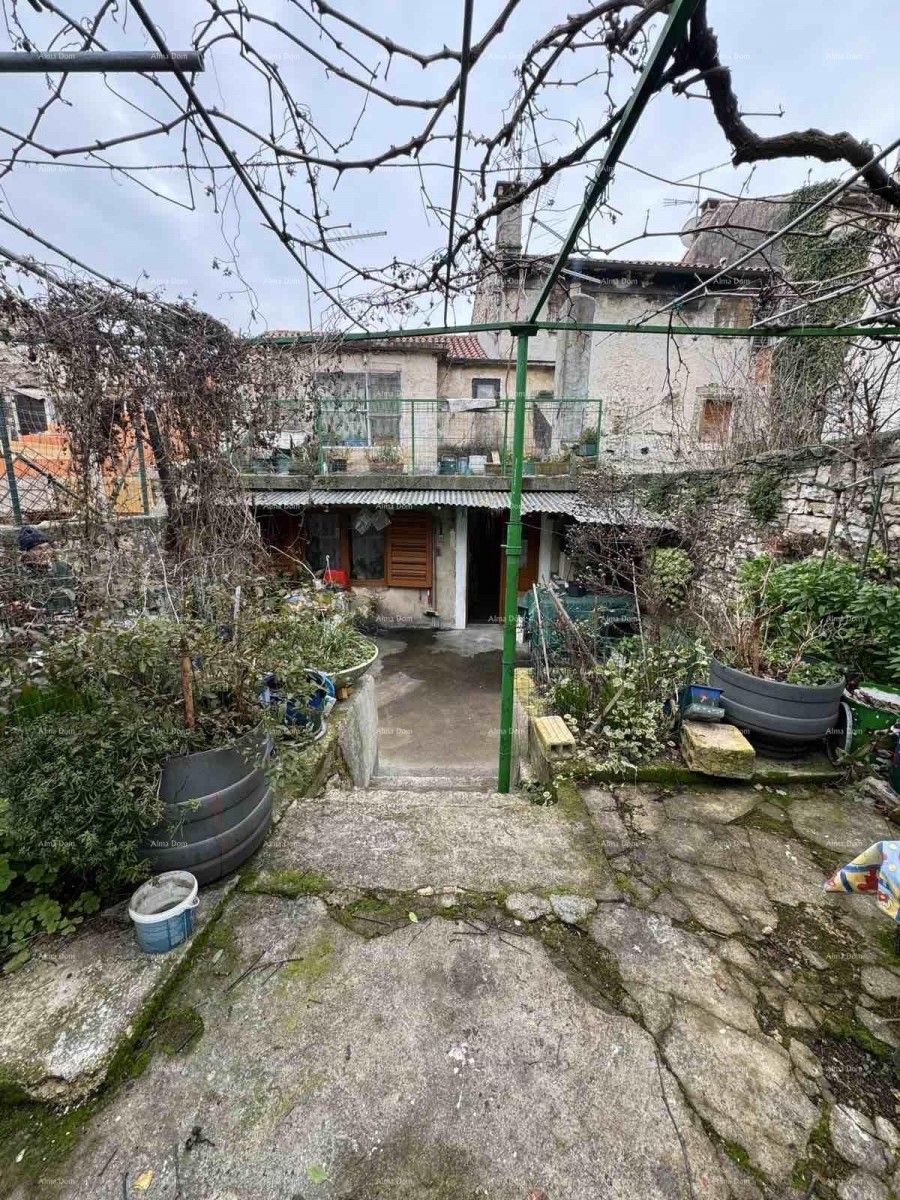 Prodamo hišo z dvoriščem v neposredni bližini centra, Buje! 22