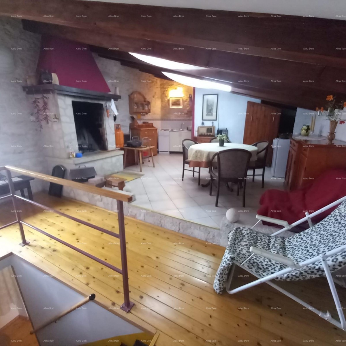 Casa spaziosa a Marčana con tre piani e giardino in vendita. 13