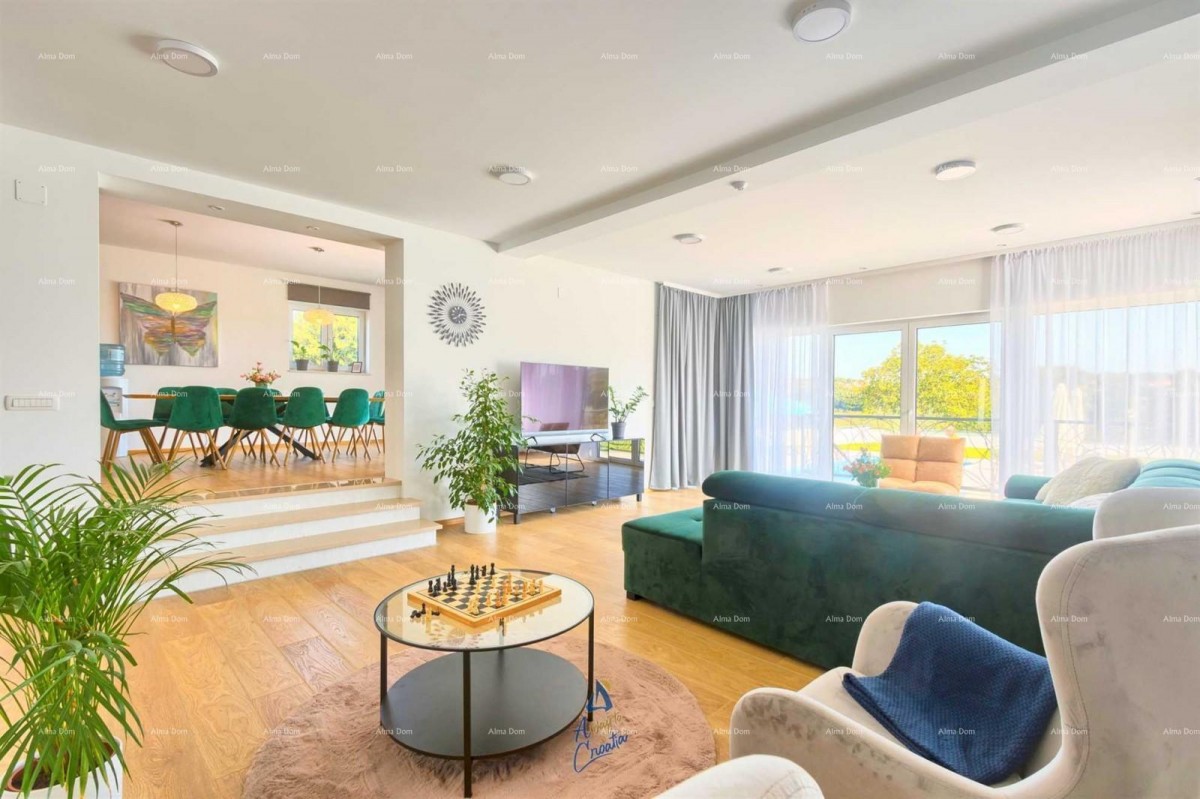 Blizina grada Fažane.  Prelijepa vila s bazenom. 5