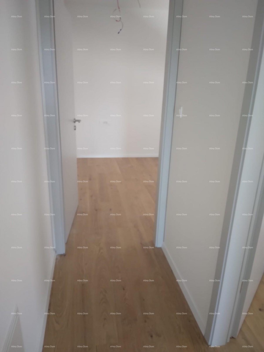 Prodaja dvoetažnog stana s parkirnim mjestom i vrtom, Rovinj! B1/B 25