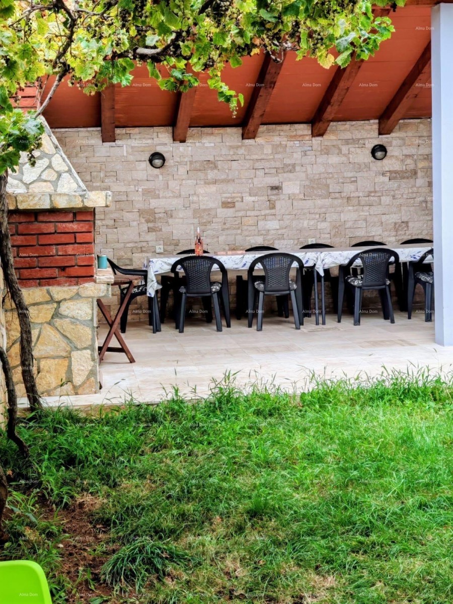 MEDULIN – KUĆA S 3 APARTMANA, ODLIČNA INVESTICIJA! 4
