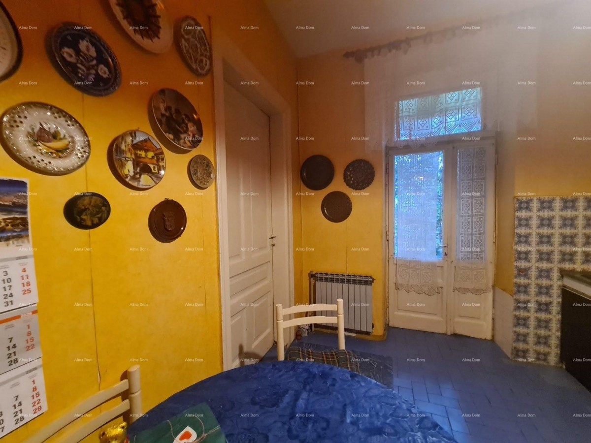 Stan u prizemlju s dvorištem i garažom – centar Pule 6