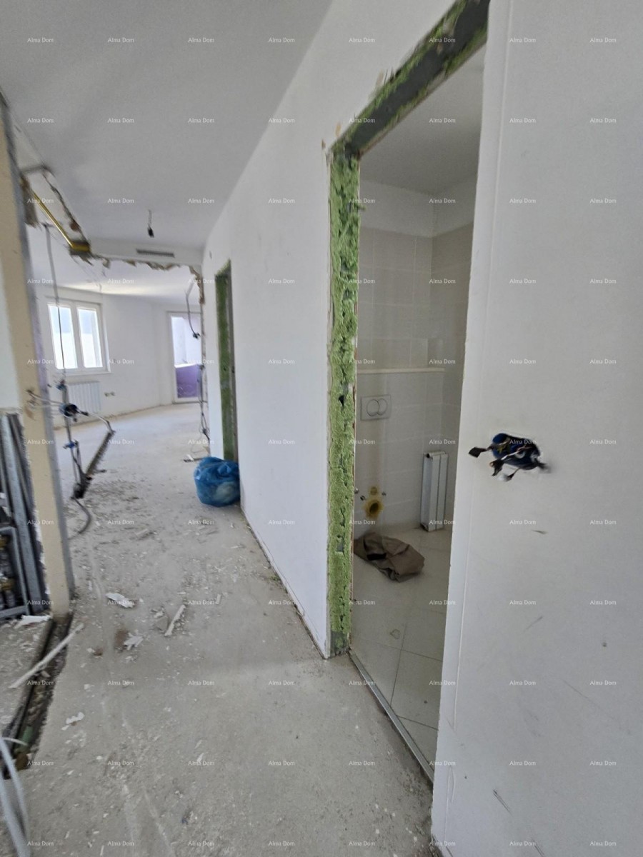 PULA – apartment in the center with two garages and a large terrace 5