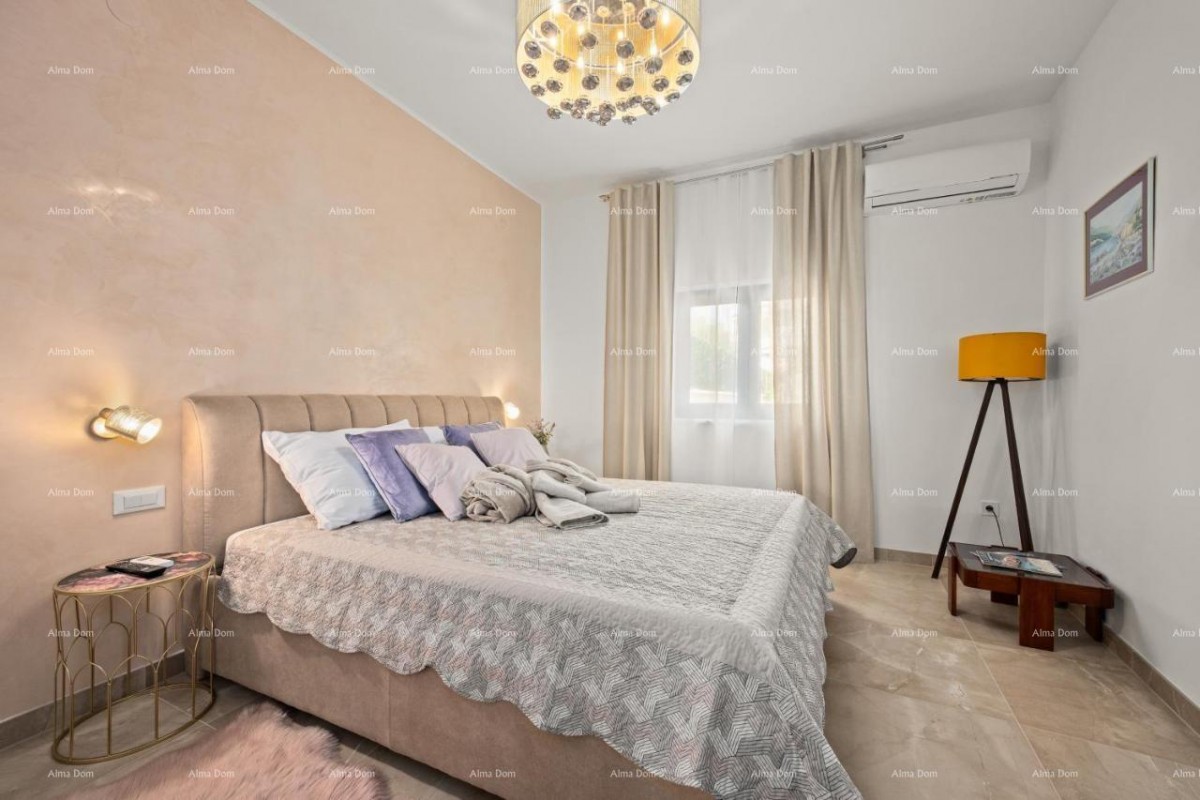 We are selling a beautiful villa in Rovinj. 3