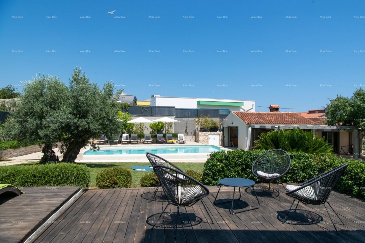 Sale - luxury villa with a pool and additional building, on a spacious property, Ližnjan! 9