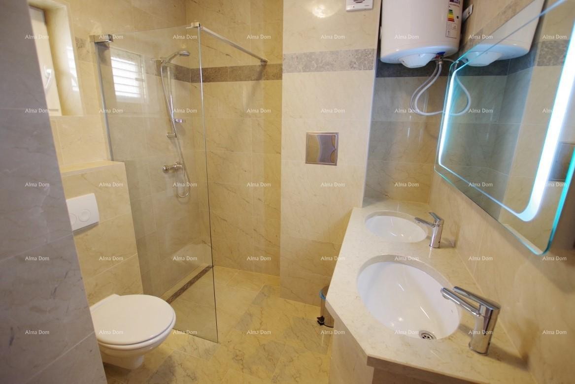 Raša, affascinante casa con appartamenti e piscina con vista panoramica sul mare 8