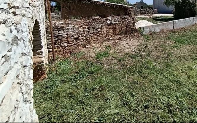Kamena casa per ristrutturazione – vicinanza a Šišan 3