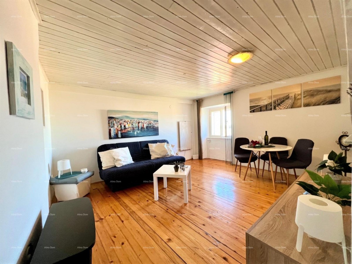 Продается квартира в центре Пулы с видом на собор и море. 2