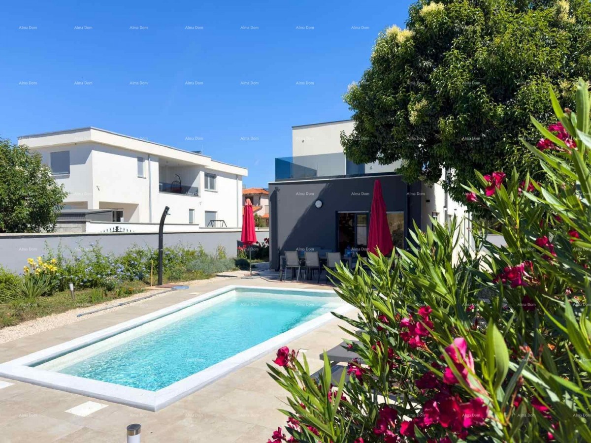 Istria, Ližnjan, 1 km to the center of Medulin, new modern house with pool for vacation. 42