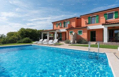 VILLA WITH TWO APARTMENTS AND A POOL, NEAR LABIN
