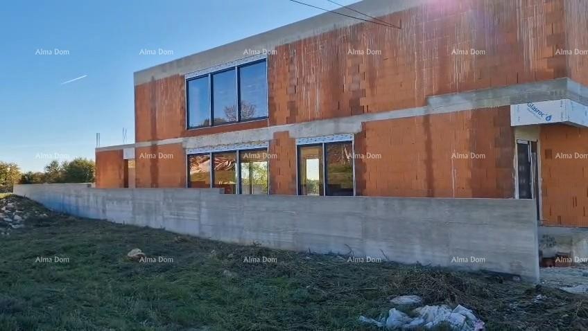 Kanfanar, moderna kuća u Roh-bau fazi 9