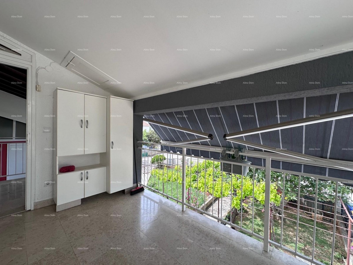 We are selling an apartment in a quiet location. Busoler. 4