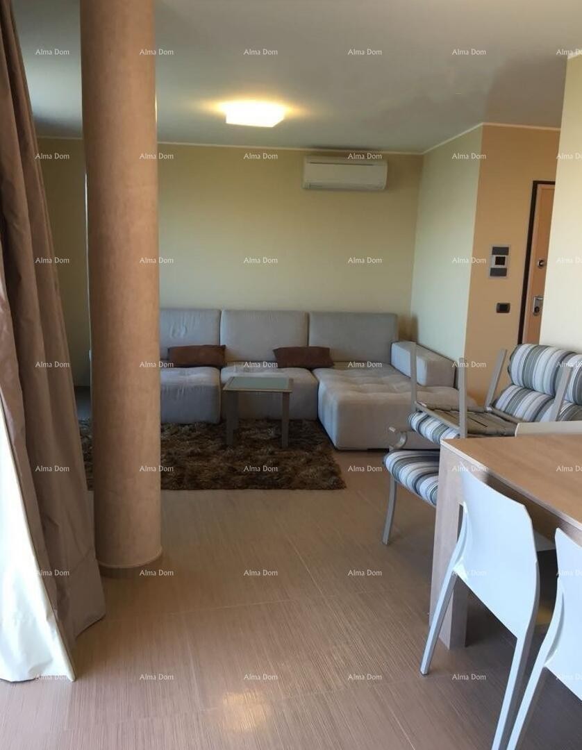 Umag, Pogled na more!!! Moderan stan u centru Umaga – 50 m od mora 4
