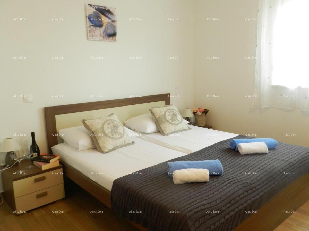 Raša – Villa con piscina privata e giardino 12