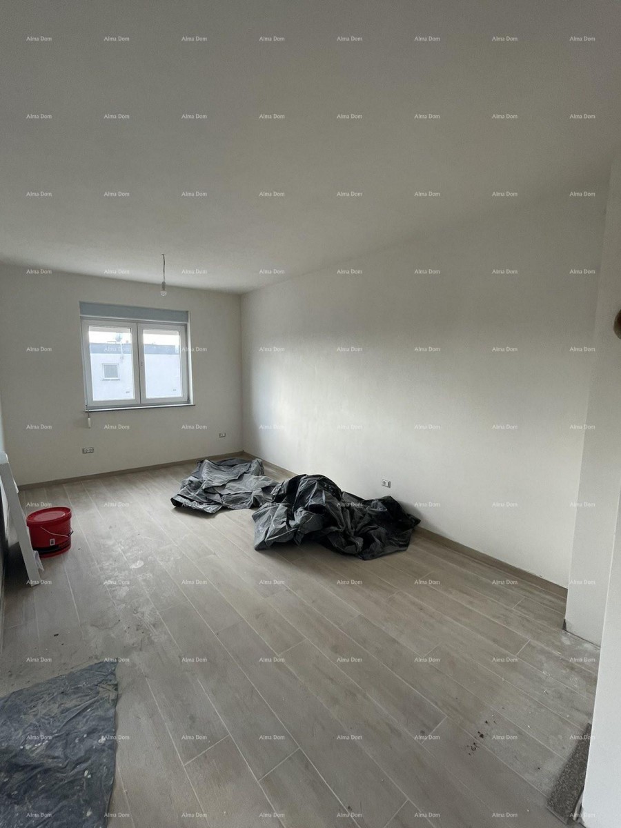 Prodaja hiše s tremi stanovi v Medulinu 25