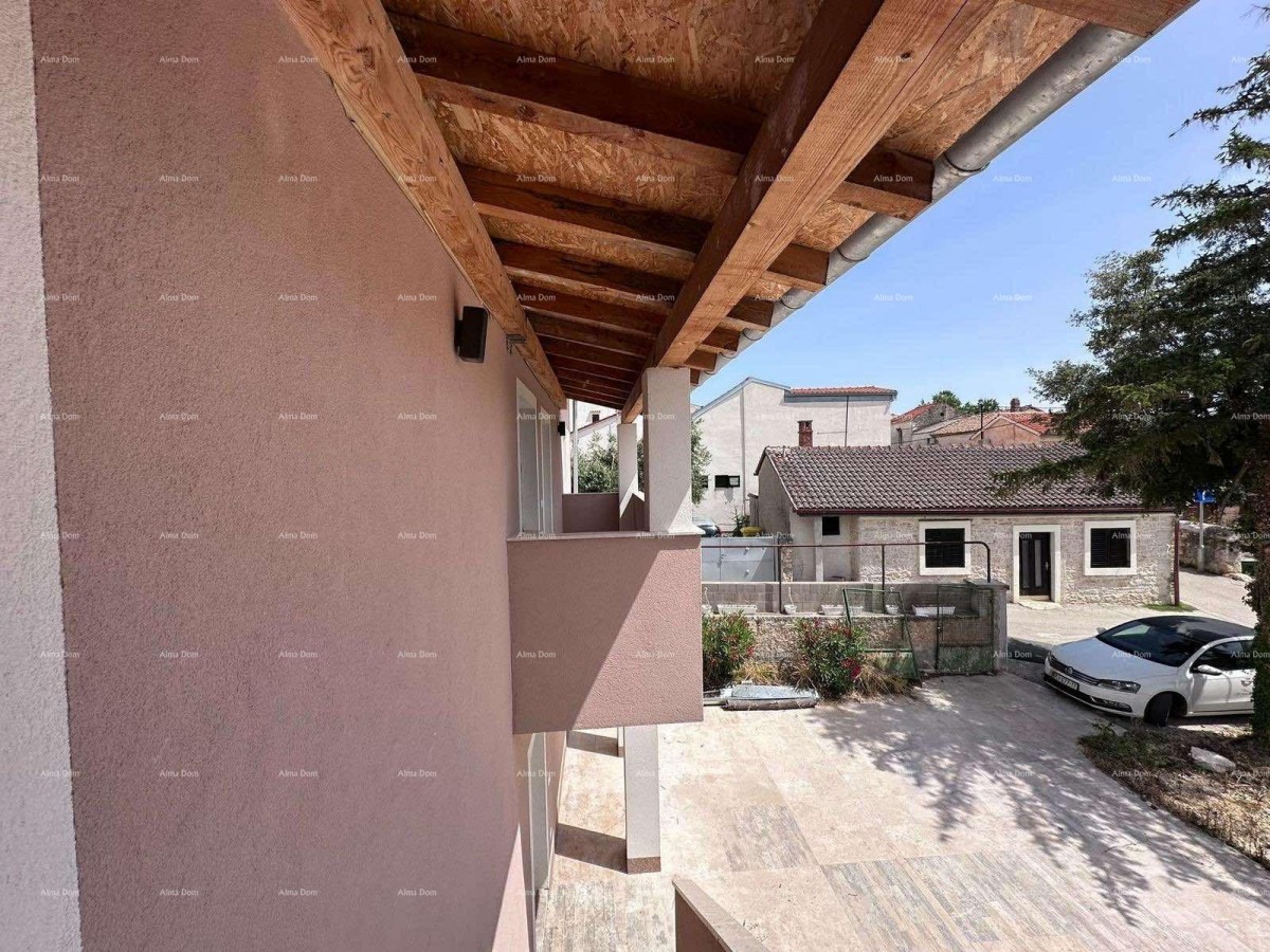 Продается фантастический дом с тремя квартирами в Медулине! 9