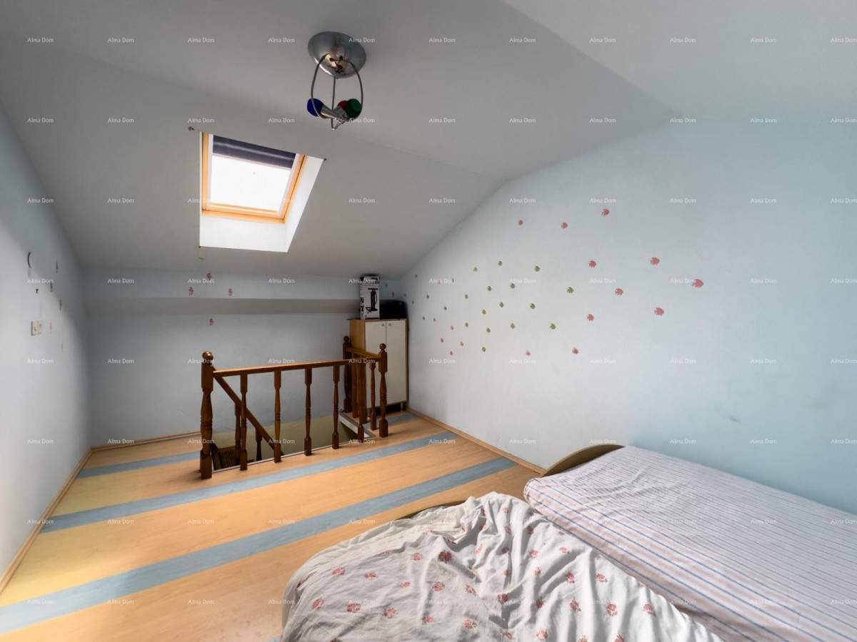 For sale: House in the center of Ližnjan! 17