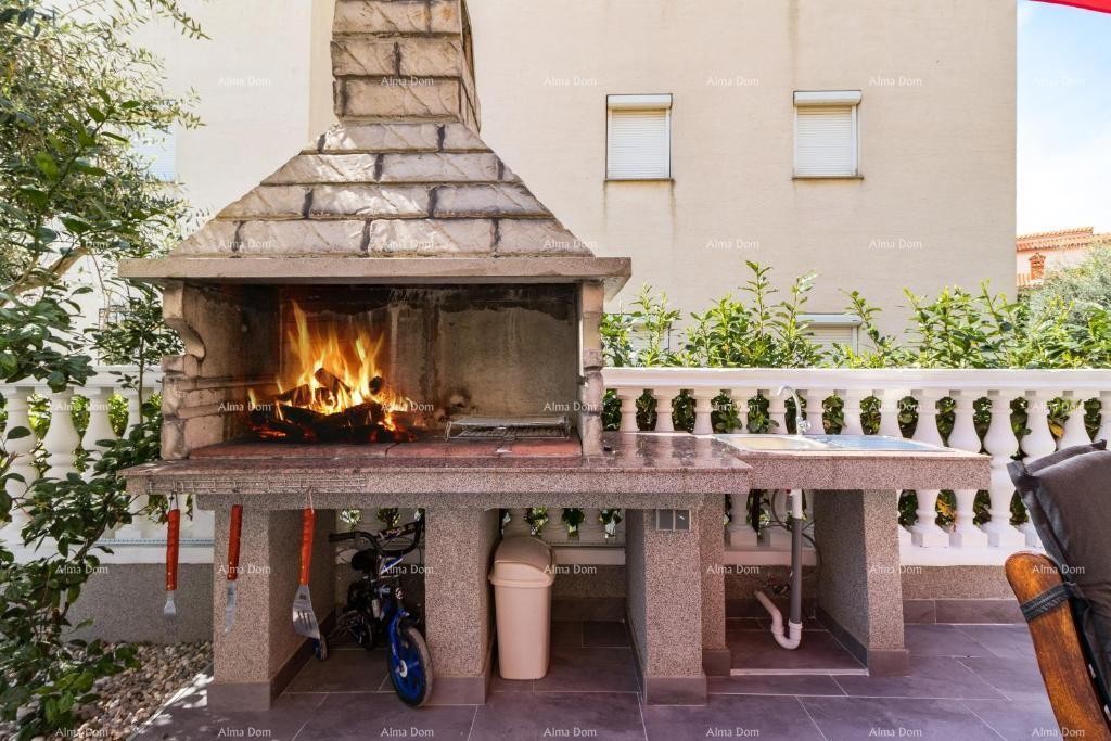 Medulin, apartment with pool. 14