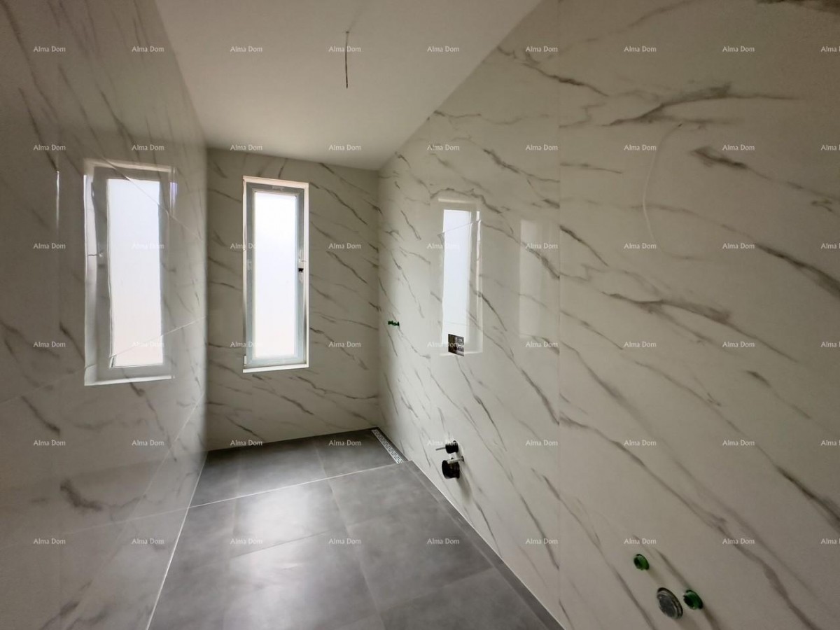 Prodamo hišo na odlični lokaciji. Blizu marine. 15