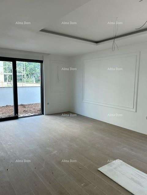We are selling an apartment in a new building with a garden! ŠTINJAN. 6
