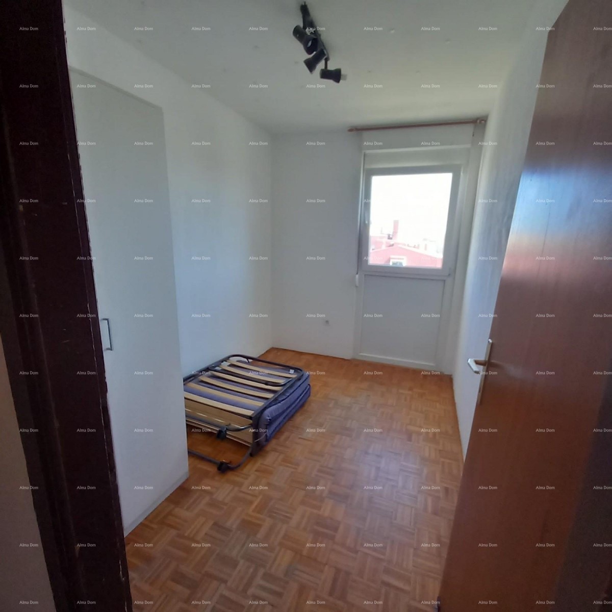 Prodaje se stan u Puli – 68 m² KOPARSKA ULICA. 9