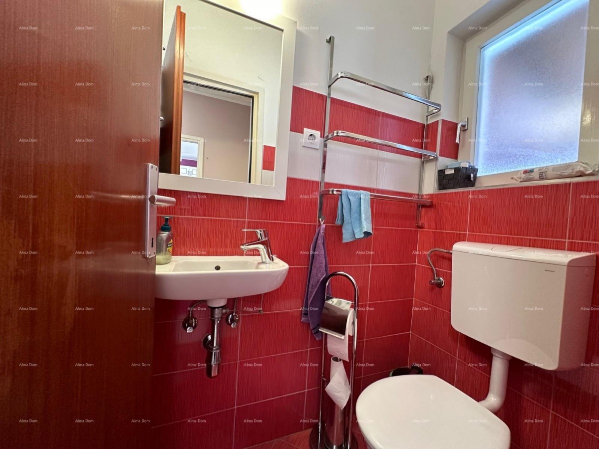 We are selling an apartment in a quiet location. Busoler. 6